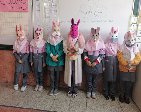  نمایش جذاب مدرسه ی خرگوش ها – کلاس سرکار خانم یاری